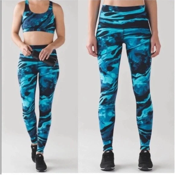 lululemon athletica Blue Patterned Leggings - Picture 3 of 16